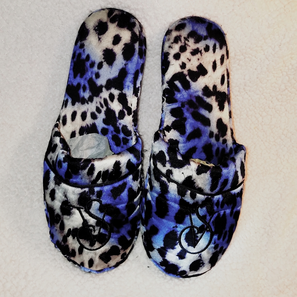 Victoria Secret's leopard Slippers